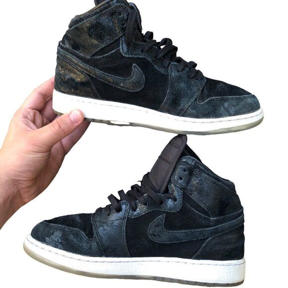 RARE 2016 Nike Air Jordan 1 Retro High Heiress Black Suede Size 7.5 - Picture 8 of 16